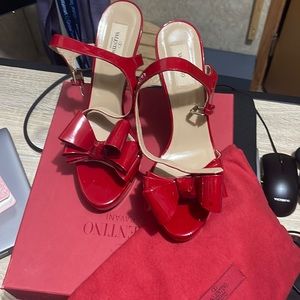 100% Authentic Valentino Garavani Triple Bow Couture Platform